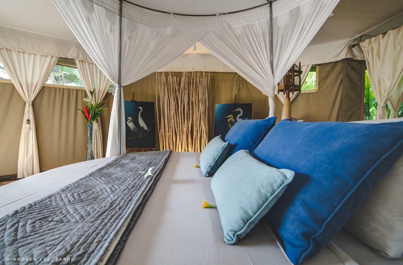 Sandat Glamping Tents Luxe tent